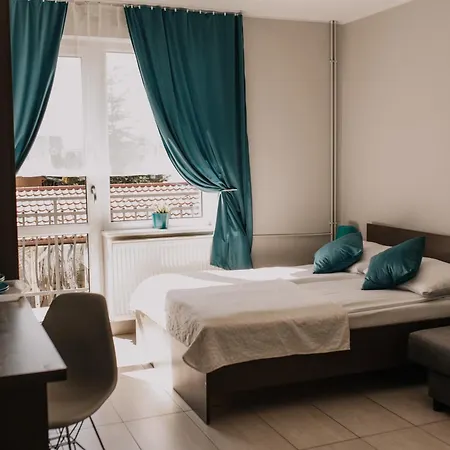 Dworek U Ewy Wiosenna 10 Homestay *